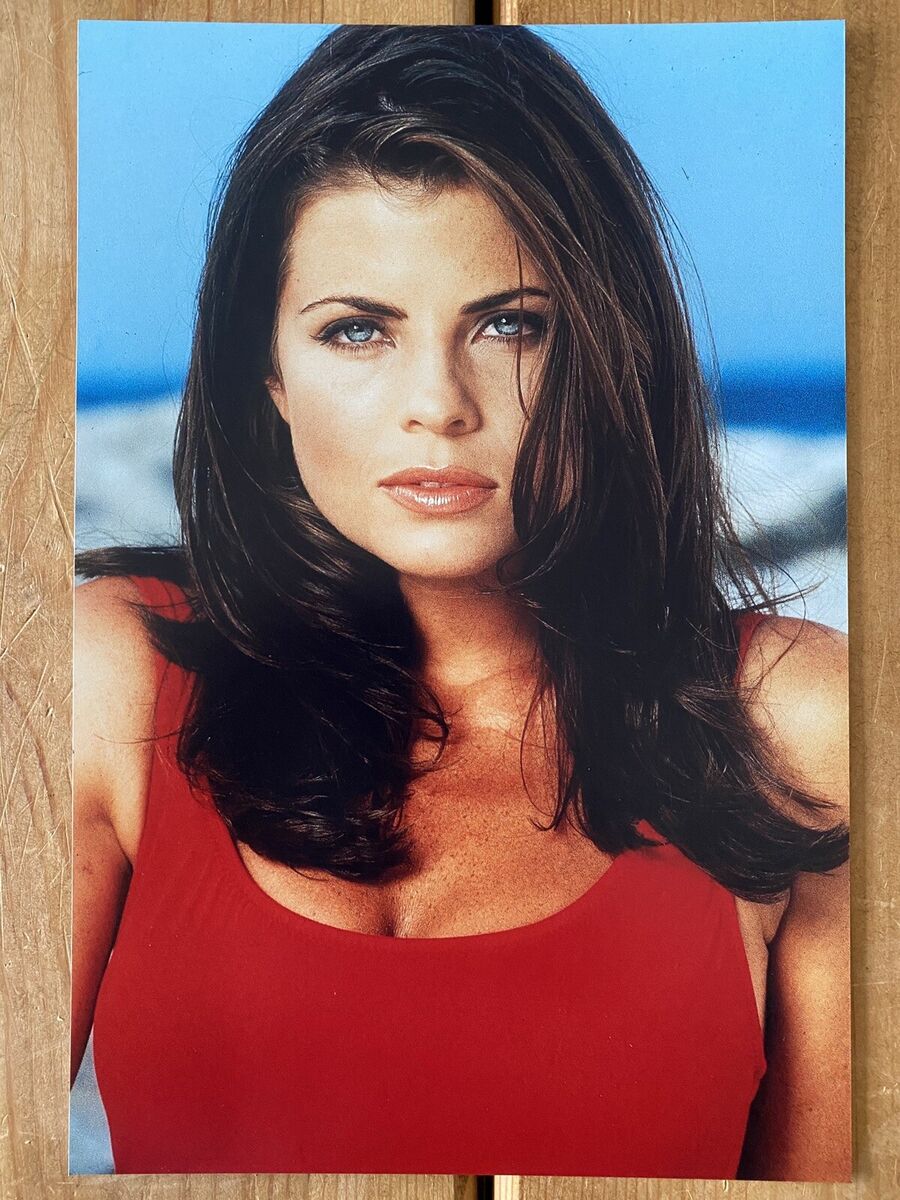 Yasmine Bleeth Sexy and jeeps