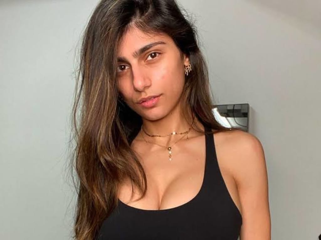 chelsea harbert recommends mia khalifa used like a toy pic