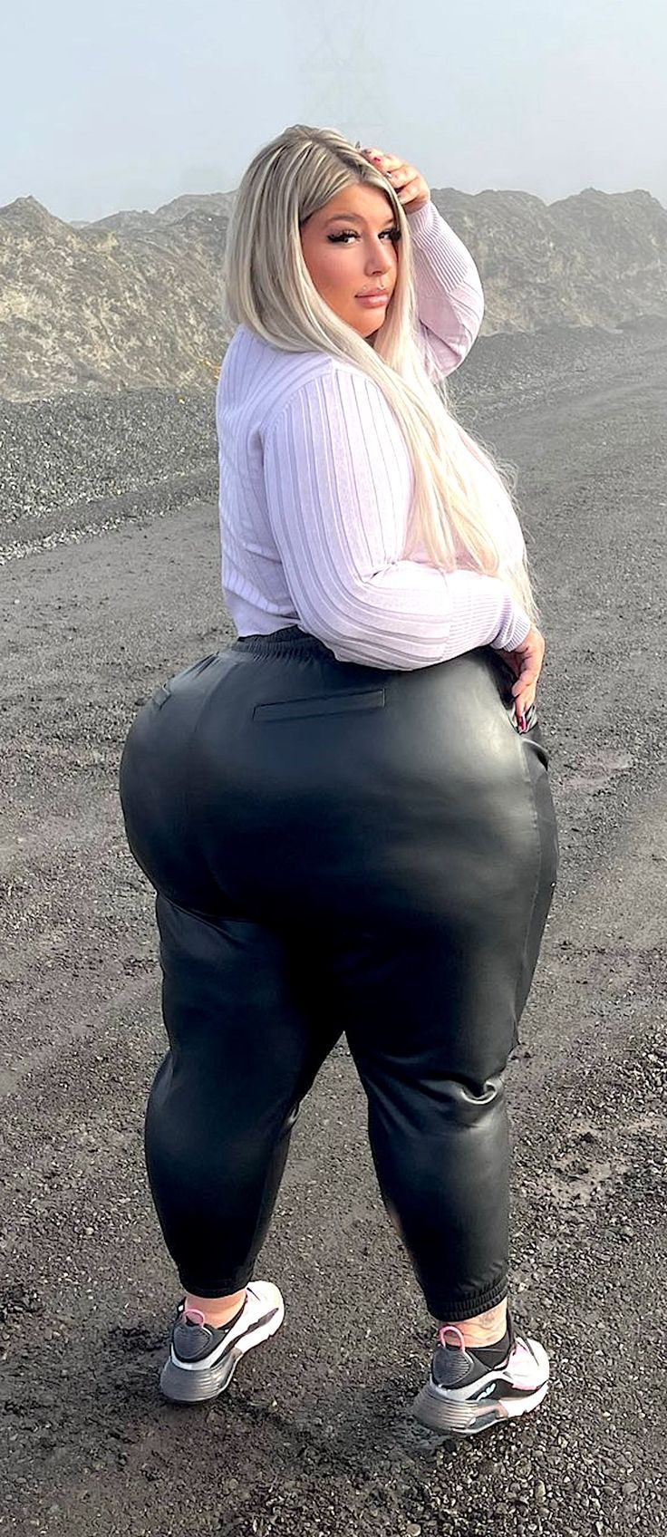 aniah osman recommends fat butt pawg pic