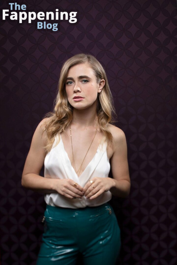 brooke baumann recommends melissa roxburgh nude pic