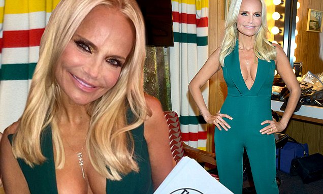 avdhoot joshi recommends kristin chenoweth boobs pic