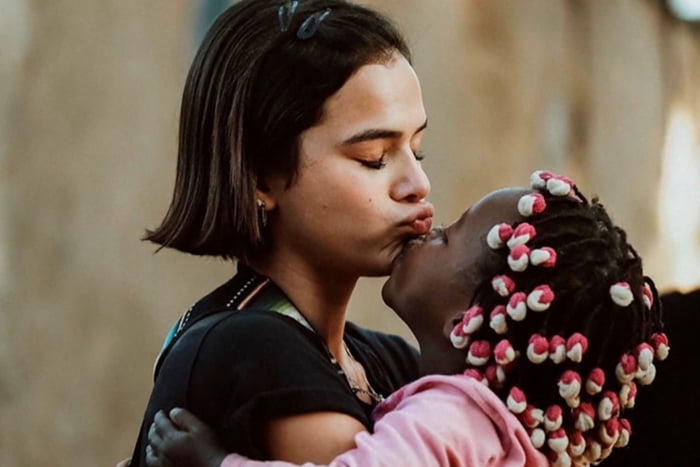 clare bligh recommends bruna marquezine lesbian pic