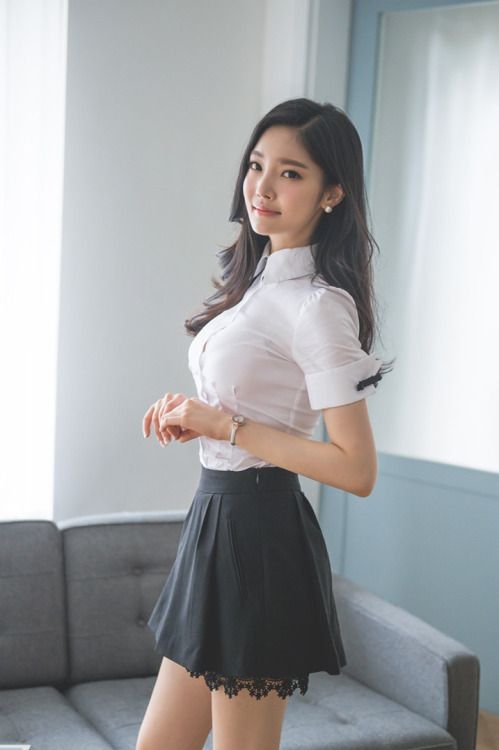 ann wheelhouse share asians in skirts photos