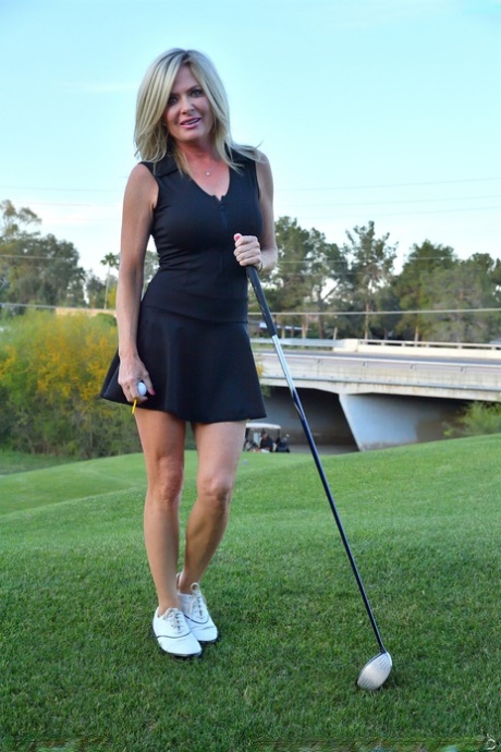 milf golfer