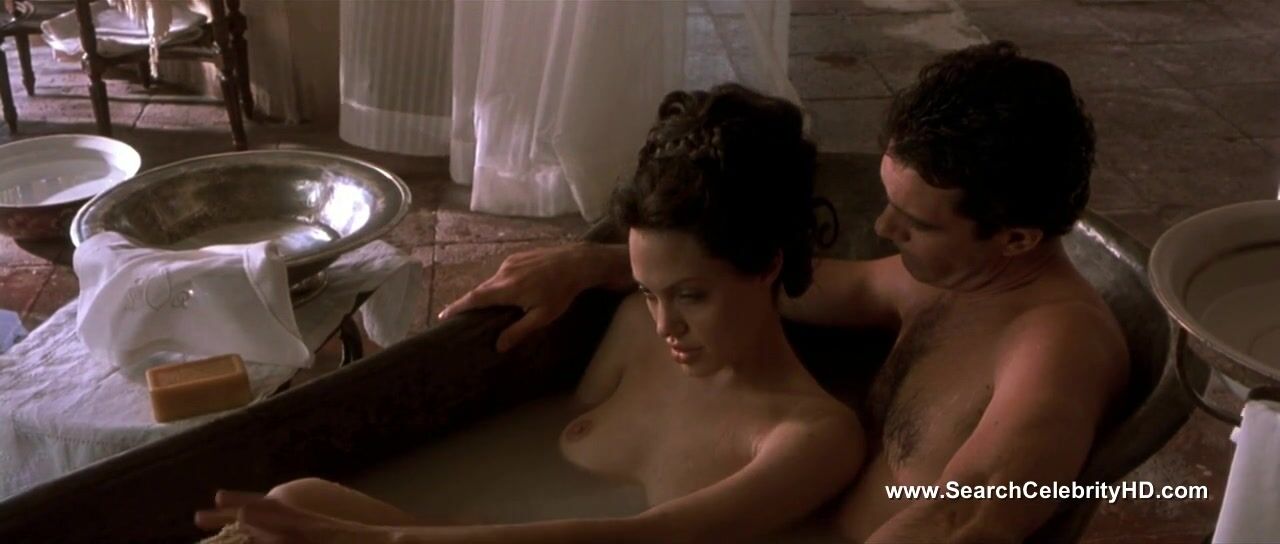 angelina jolie naked pictures