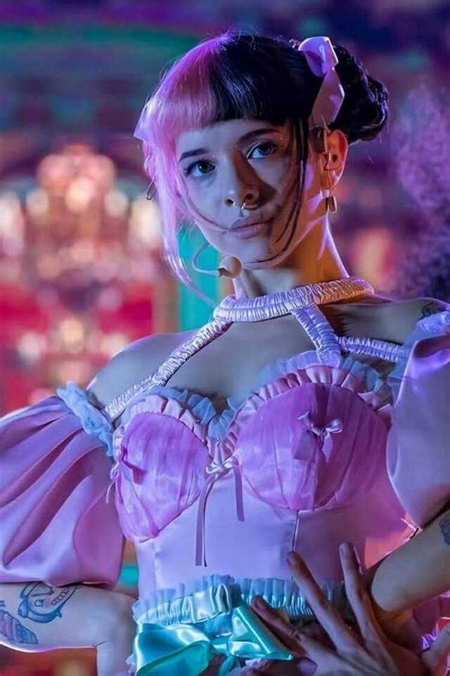 melanie martinez lesbian