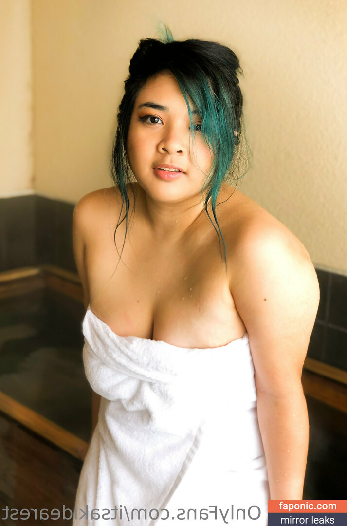 Akidearest Nude trigger point