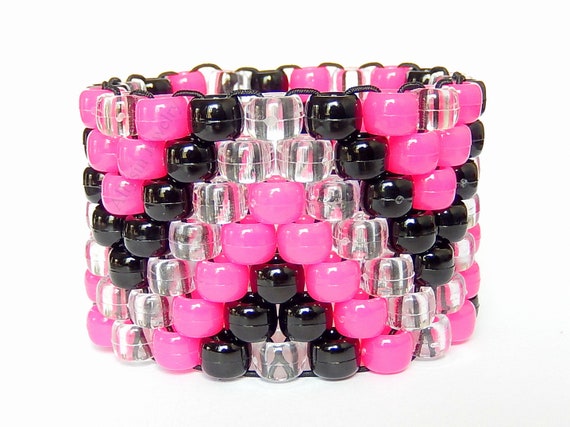 Pink Kandi partys boring