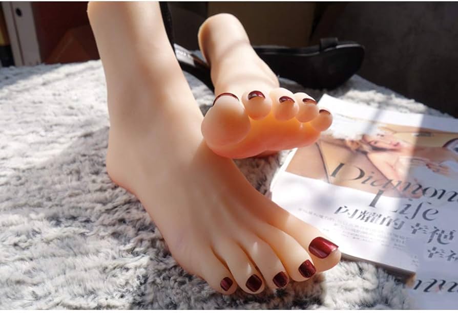 amanda landeros recommends Office Foot Worship