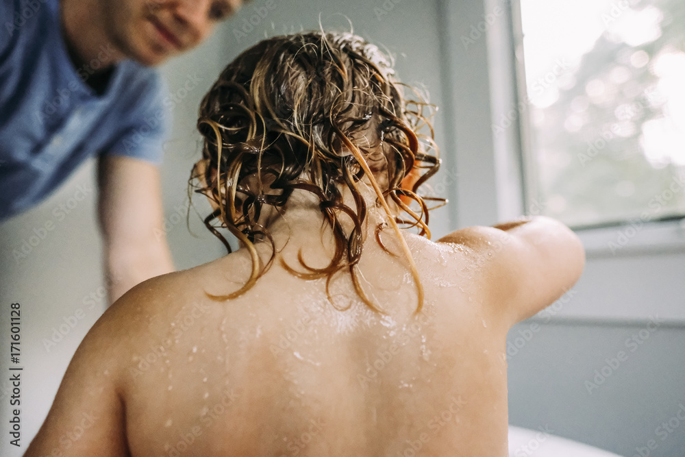 alan ainsley recommends Daddy And Daughter In Shower