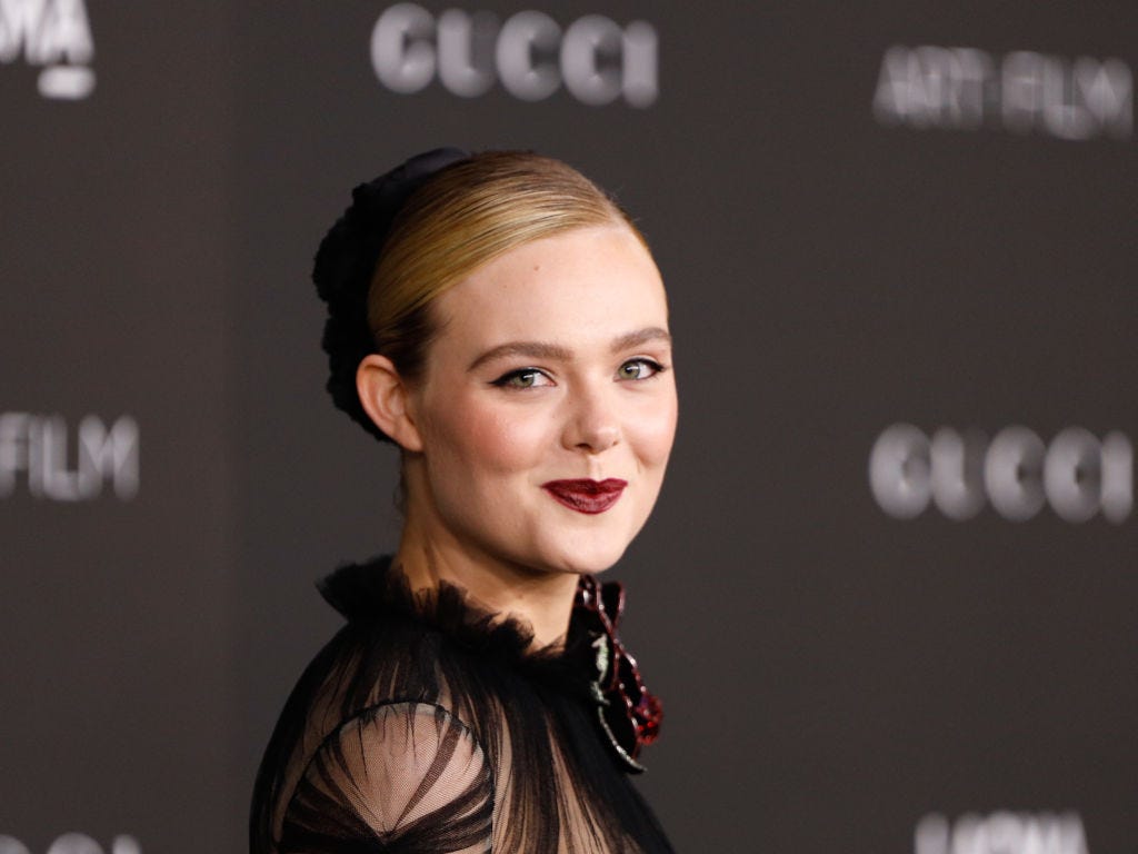 bob rude recommends elle fanning ass pic