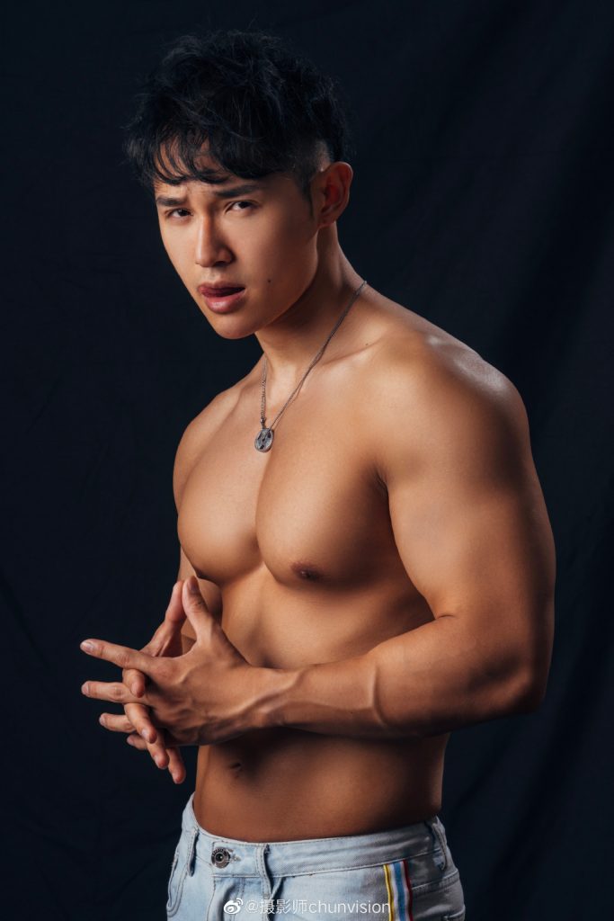 anai ramirez recommends Naked Hunk Men