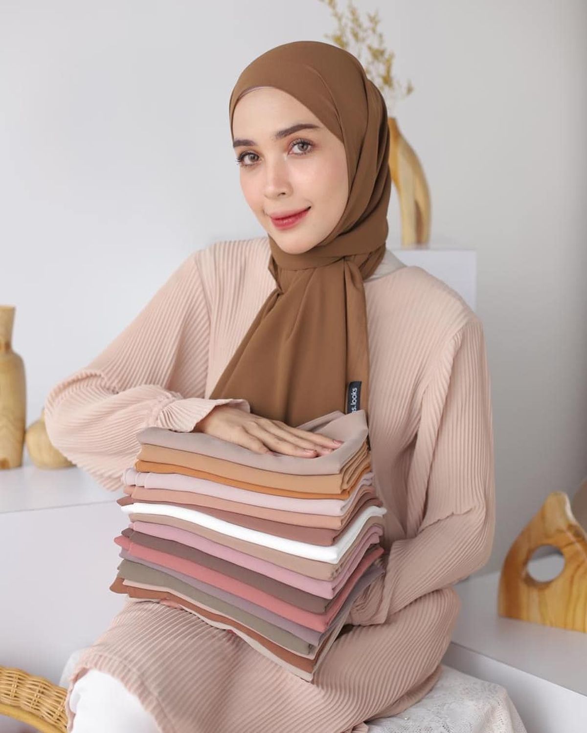 aarya king recommends jilbab indo colmek pic