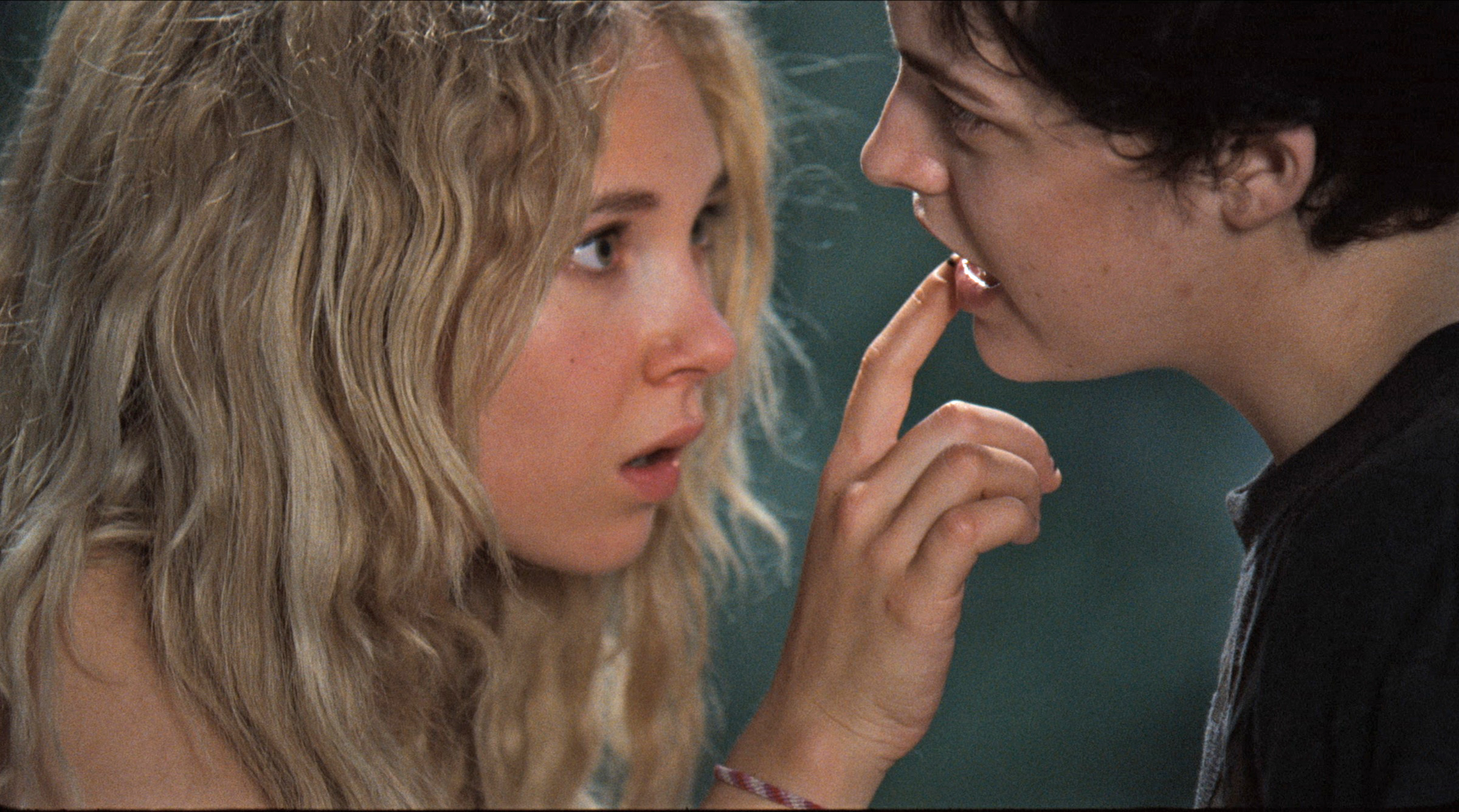 alejandro mijares recommends juno temple lesbian scene pic