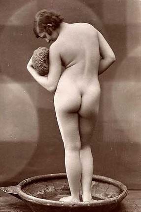 bernardita ricasata recommends naked vintage ladies pic