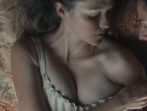 ali didi add teresa palmer topless photo