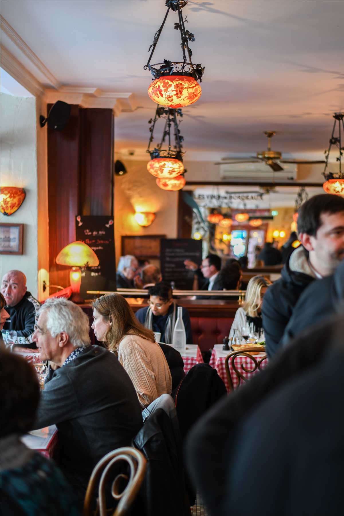 akram atallah add tits in restaurant photo